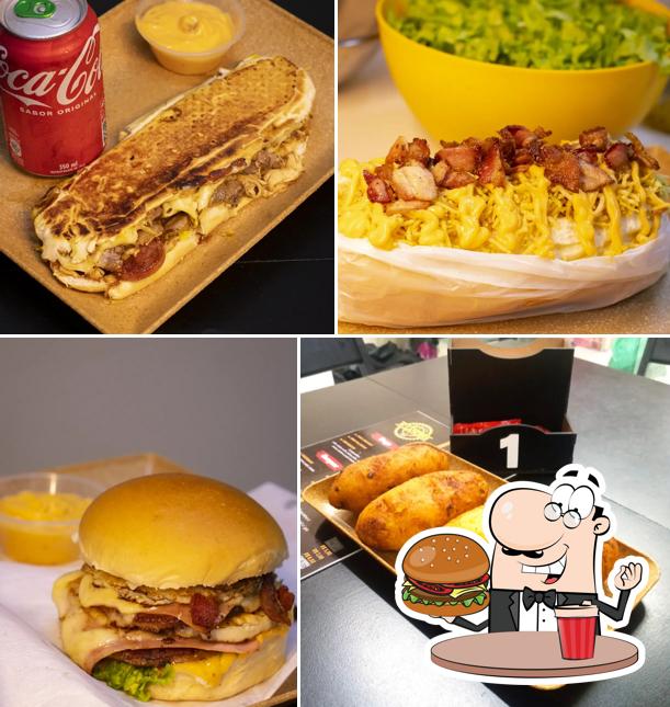 Hambúrguer em Tic's Lanches