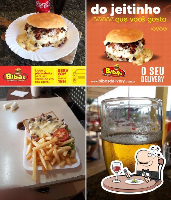 Sanduíche de carne de porco desfiada em Bibas Lanches