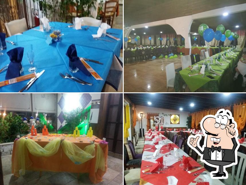 Siediti a un tavolo di Ristorante La Tavernetta