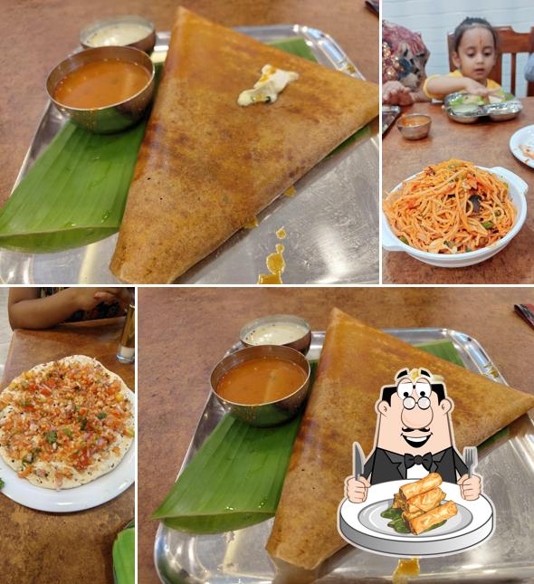 Spring rolls at Apoorva Veg