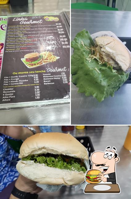 Experimente um hambúrguer no Império do Açaí