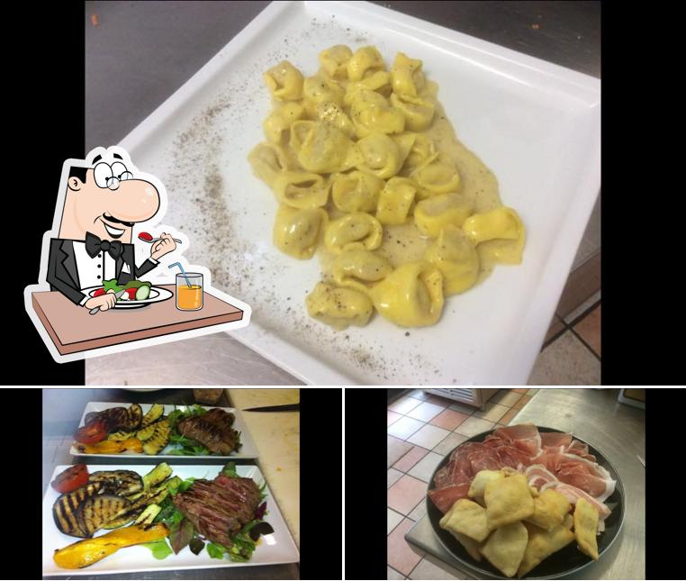 Platti al Bar Pasticceria Ristorante Ariosto