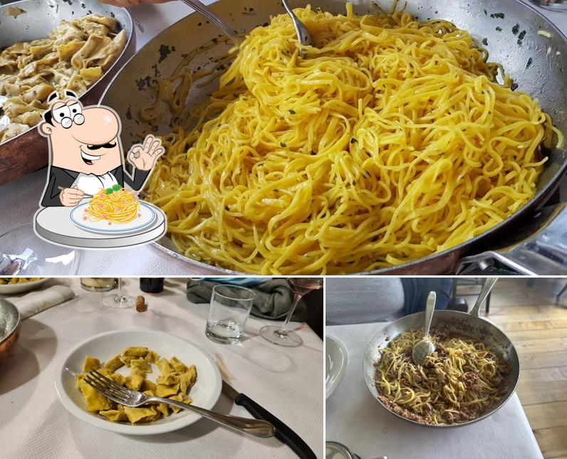 Spaghetti alla carbonara al Trattoria Enoteca Madonna Di Como