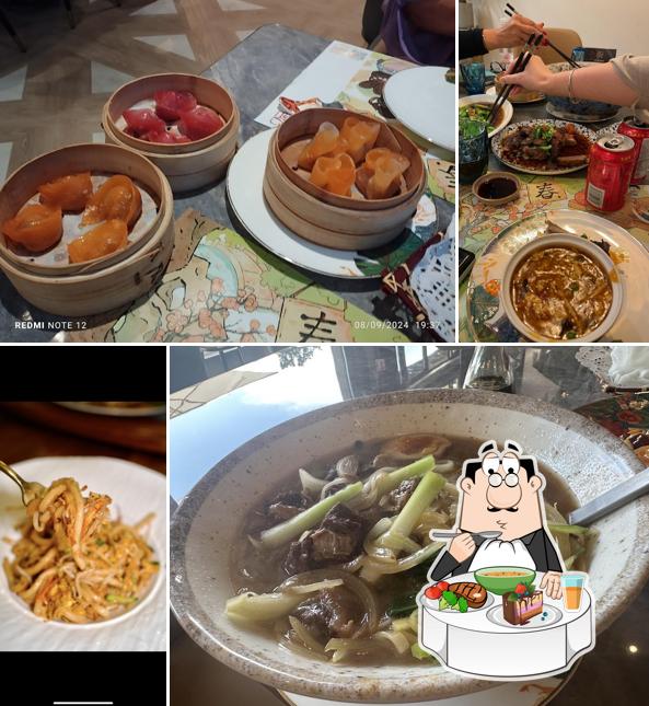 Zuppa calda e acida al AIBOK CINESE RISTORANTE