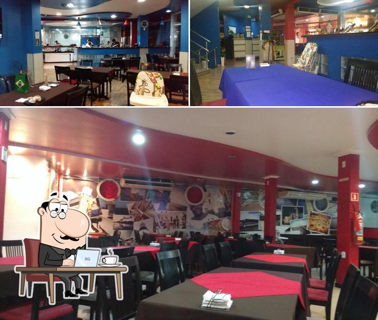 O interior do Cantinho Baiano Restaurante