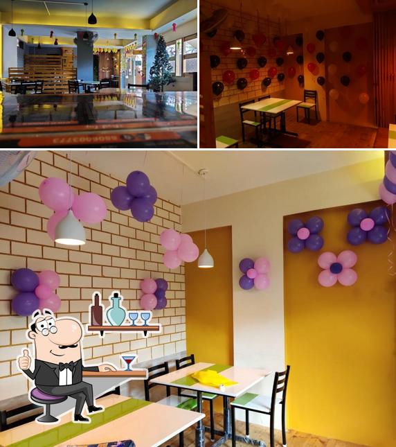 The interior of CAFE FC