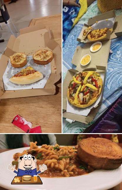 Food at Pizza Hut Avani Mall, Kolkata