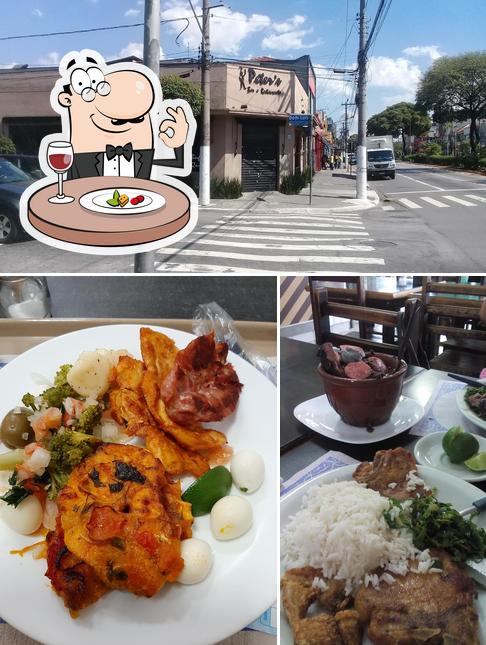 Confira a imagem ilustrando comida e exterior no Peter's Bar e Restaurante