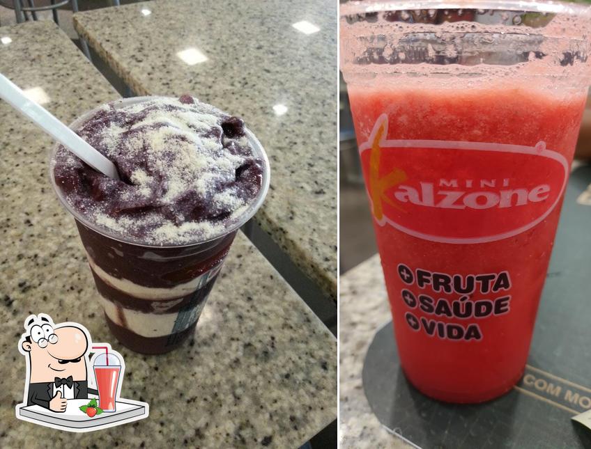 Desfrute de um drinque no Mini Kalzone Angeloni Criciúma