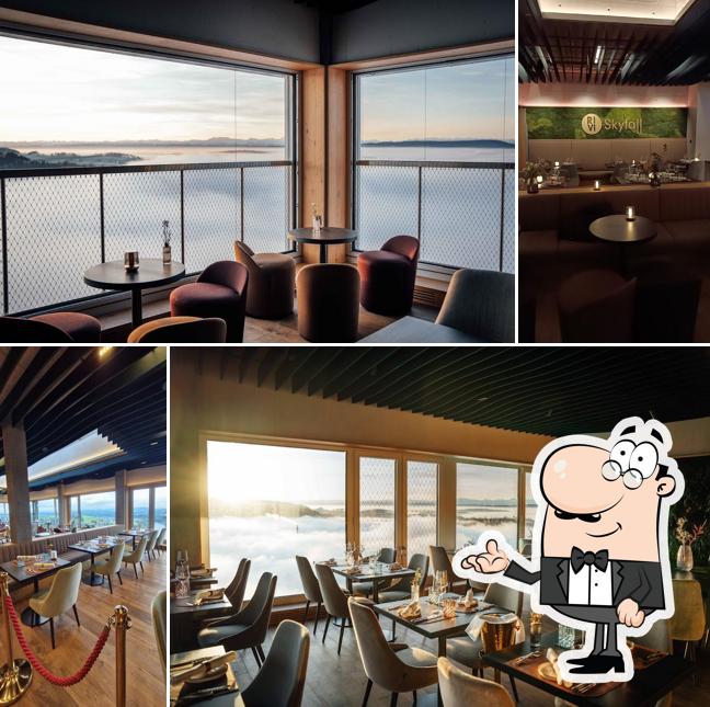 Siediti a un tavolo di RIVI Skyfall Restaurant