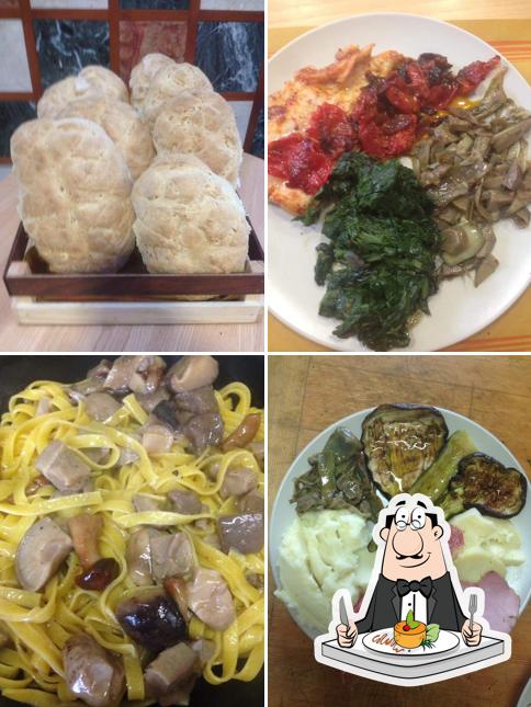 Cibo al Bar Al Caffè Due Più Sei