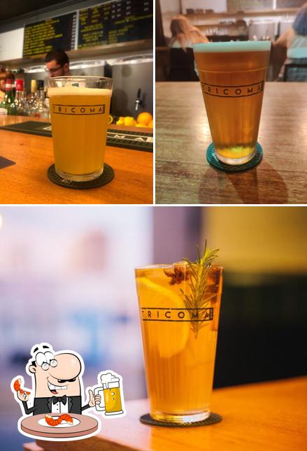 Tricoma Bar serve uma gama de cervejas