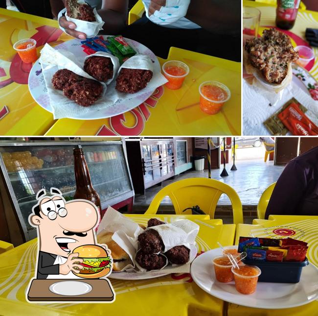 Consiga um hambúrguer no Bar do Elcio do Bolinho LTDA