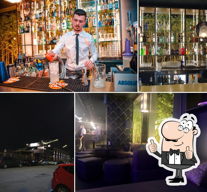 Feel Dinner Show, Food & Lounge