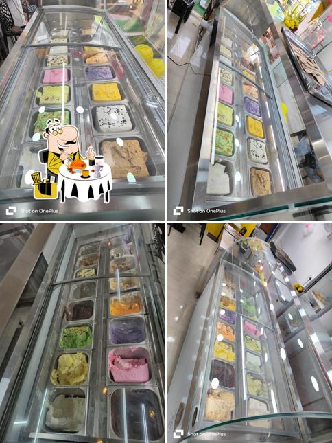 Food at BIG SCOOPS PREMIUM ICE CREAMS