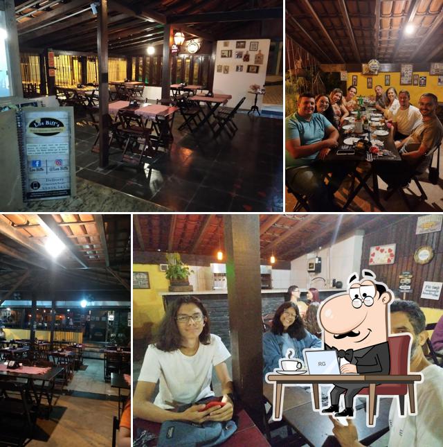 O interior do Los Biff's Restaurante e pizzaria