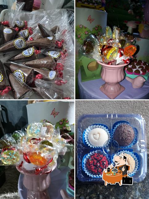 Mexilhões em Doçuras em miniaturas, algodão-doce, cones, sobremesas, pirulitos, pudin, Donuts, pipoca, etc