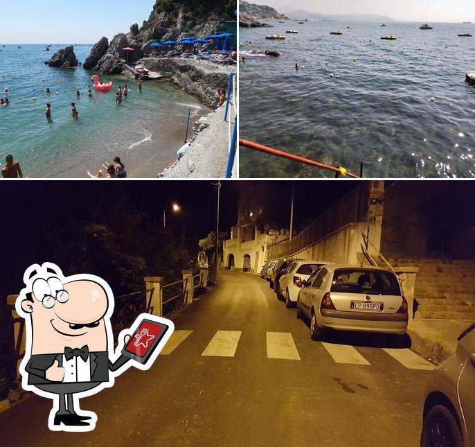 Goditi la vista dagli esterni di Chiosco Bar Mirra Giuseppina