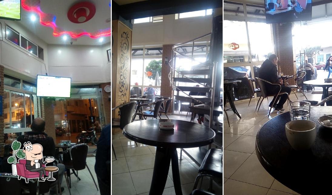 L'intérieur de Cafe Rachid