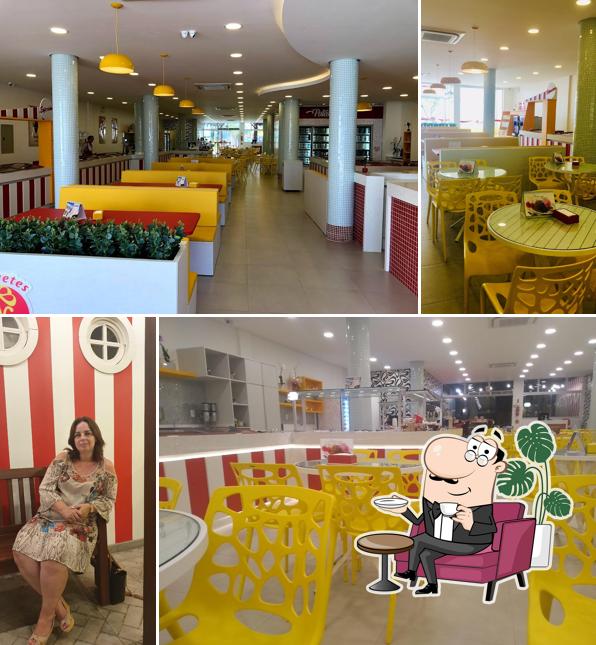 O interior do Sorvetes Stringari Beira Rio