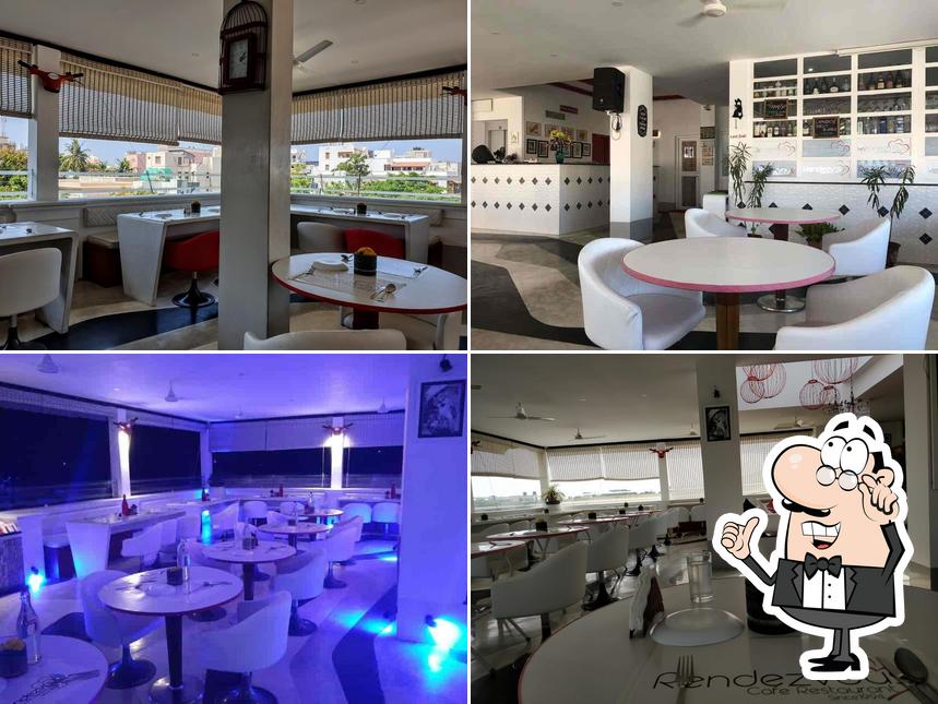 Rendezvous Café Restaurant