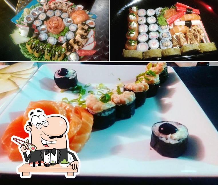 Rolos de sushi são servidos no Japa Temakeria - Sushi Delivery