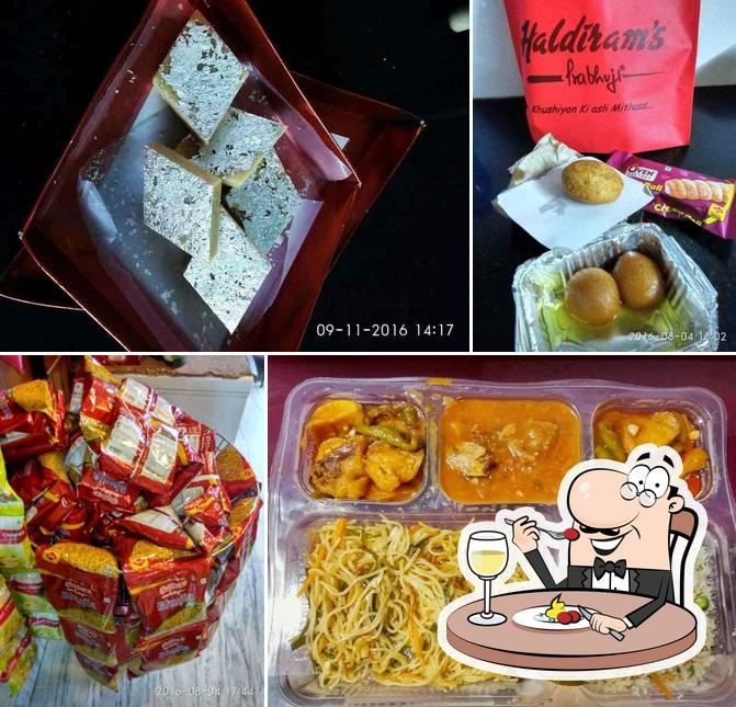 Meals at Haldiram's Prabhuji