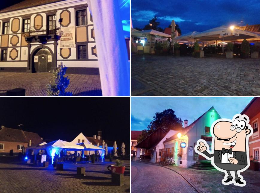 Goditi la vista dall'area esterna di Mea Culpa coctail bar