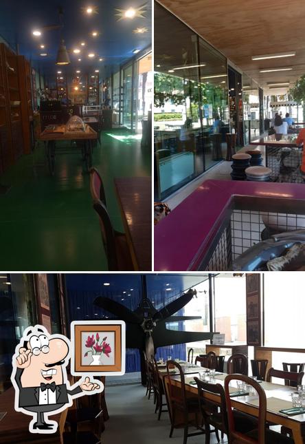 Siediti a un tavolo di Spazio Anagramma