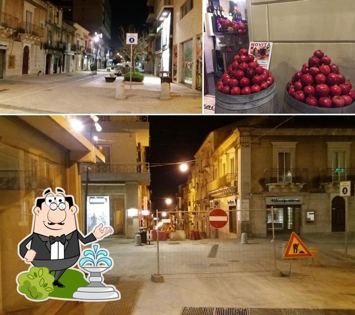 La esterno e cibo del ristorante