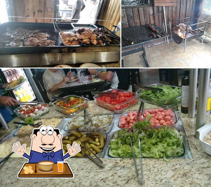 Comida em Restaurante Galpão