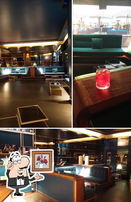 Siediti a un tavolo di PORTICCIOLO