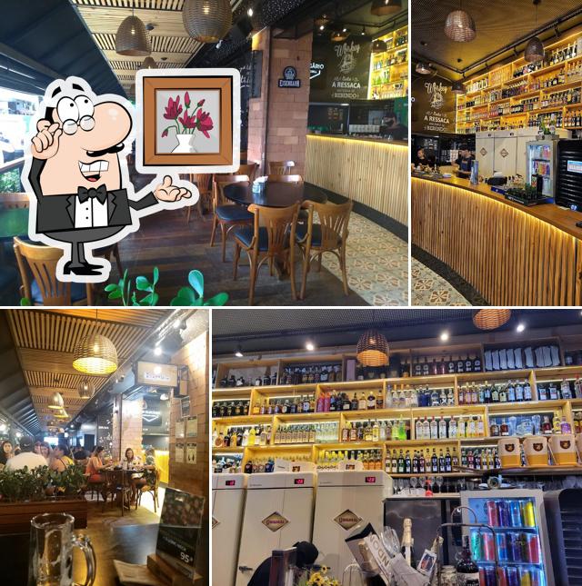 O interior do Boteco Rios Copacabana