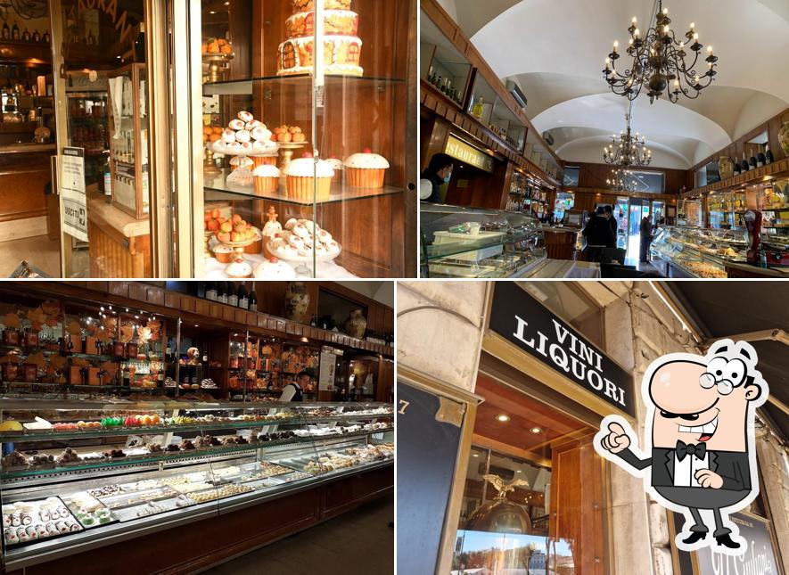 Puoi goderti l'aria fresca da seduto all'esterno di Gran Caffè Giuliani, Rome