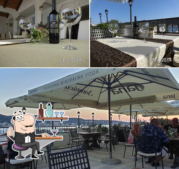 Tra le diverse cose da Restaurant GALEB si possono trovare la interni e alcol