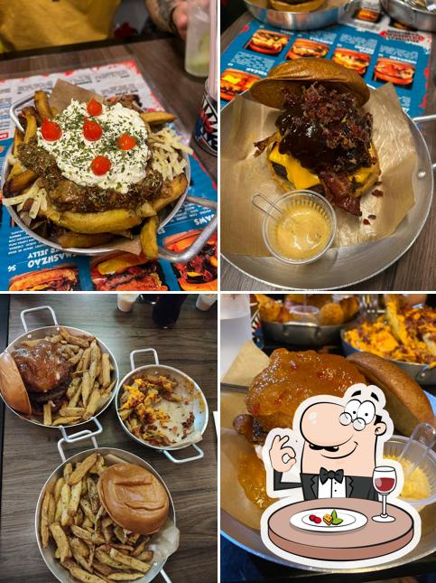Sanduíche de carne de porco desfiada em JAWS Burger Sorocaba