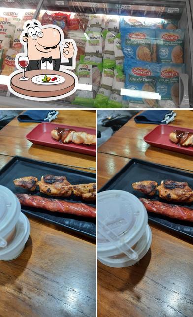 Comida em Júnior Assados e Espetos