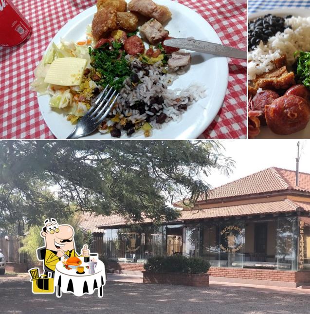 Entre diferentes coisas, comida e exterior podem ser encontrados no Restaurante Rancho Mineiro