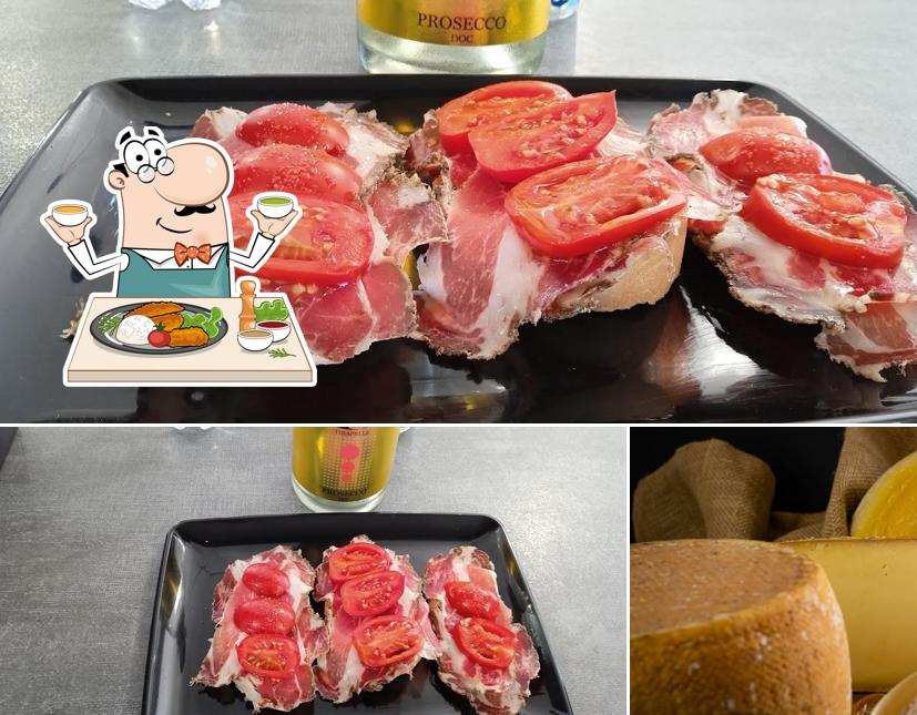 Cibo al Lo Sfizio Fuori Alimentari Enoteca Montepulciano