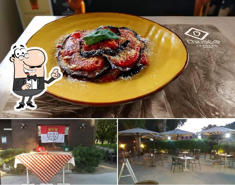 La foto della interni e cibo di Bar Al Chiosco