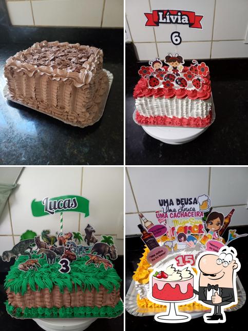 Bolo veludo vermelho em Cris Doces & Salgados