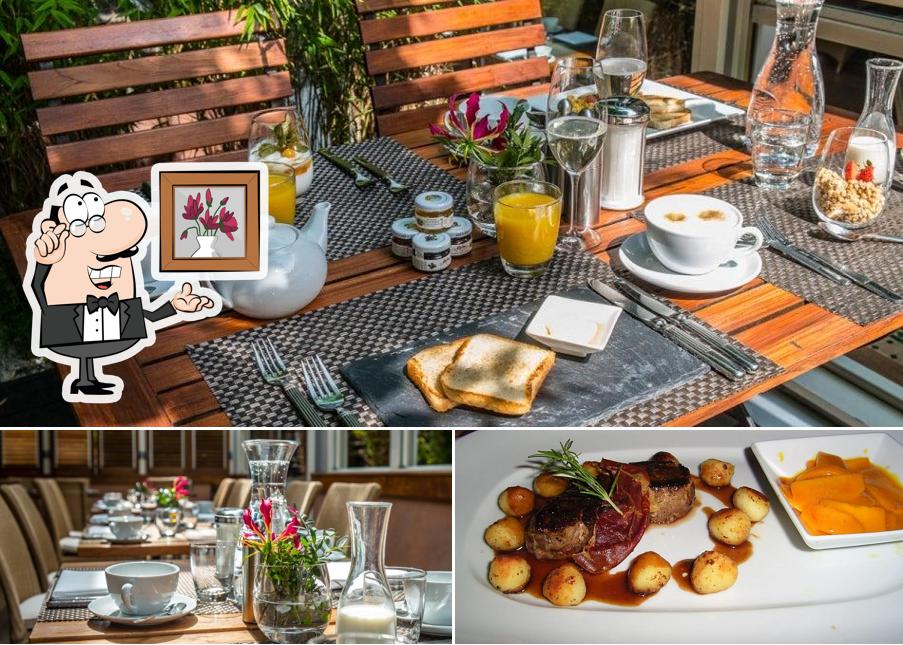 La intérieur et nourriture du restaurant