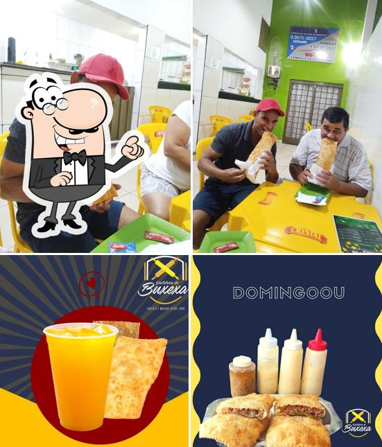 O interior do Pastelaria Do Bola