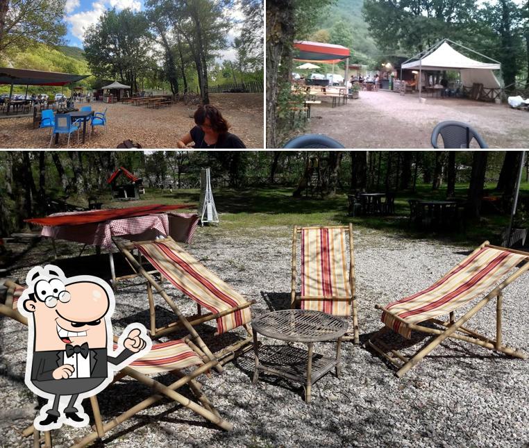 Siediti a un tavolo di Chiosco Forte Apache