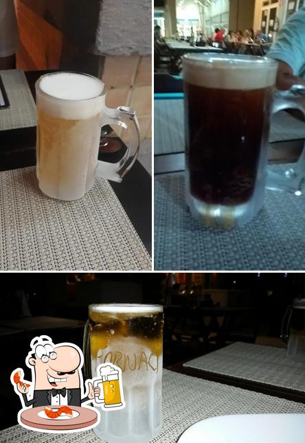 Você pode tomar uma tulipa de cerveja leve ou escura