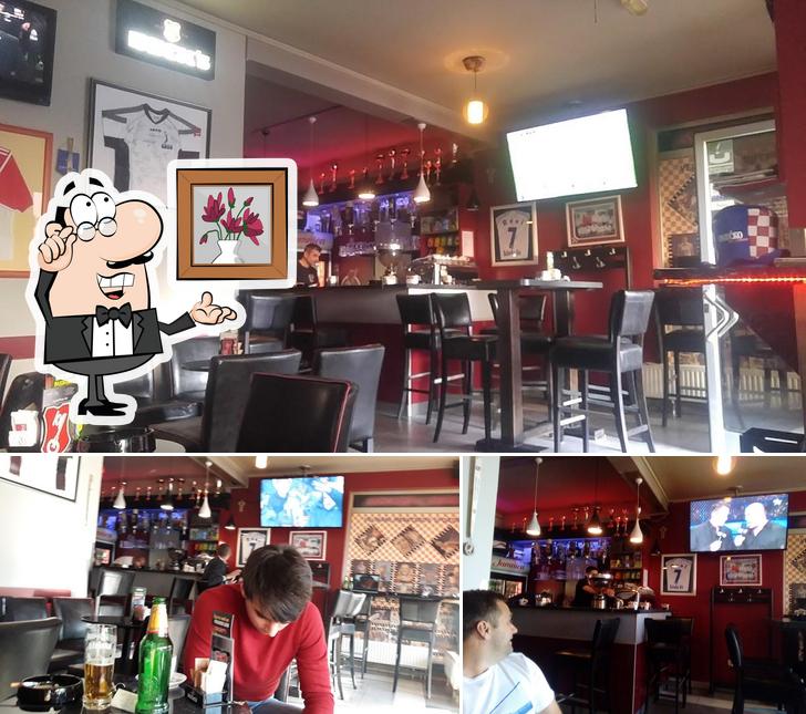 Sports cafe