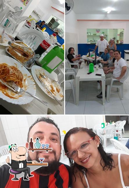 O interior do Cachorro Quente Do Oswaldo