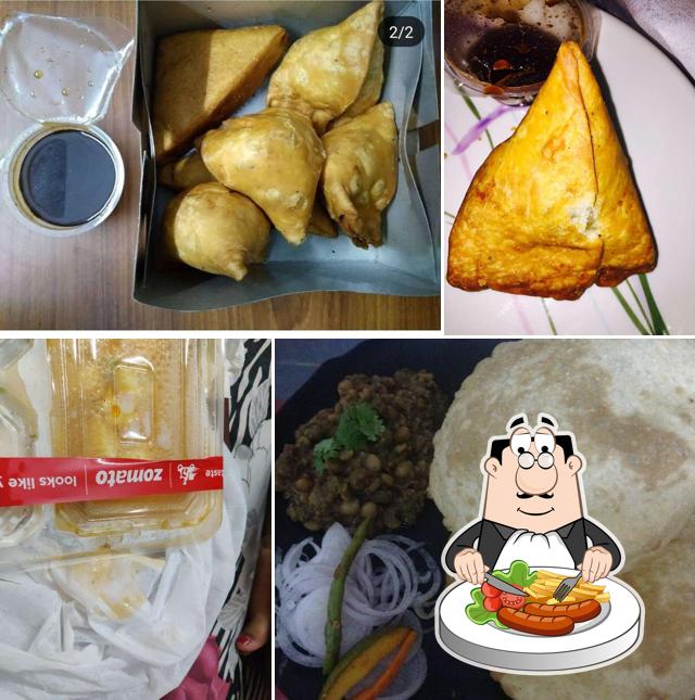 Food at Mucchad's SamosaZz & More