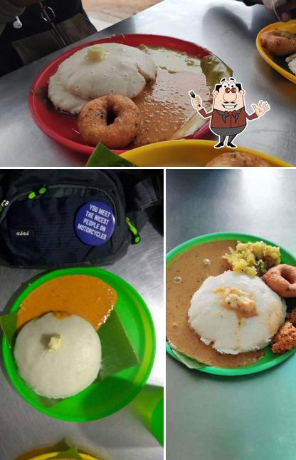 Idli at Shri Renuukamba Thatte Idli