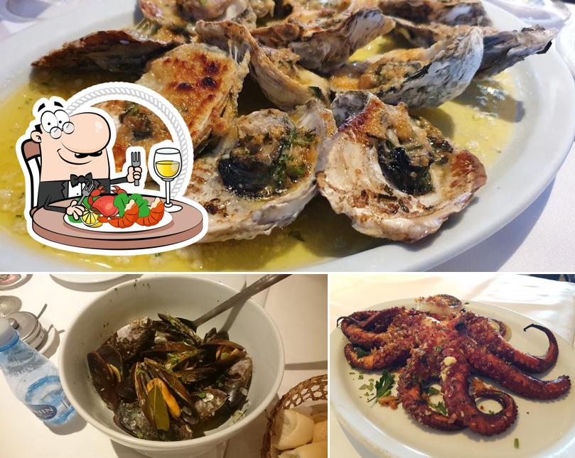 Os visitantes do Bargaço Recife podem pedir diferentes refeições de frutos do mar